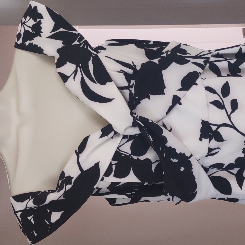 Bardot Black & White Floral Print Off the Shoulder Dress - Size 8 (M) - Picture 2 of 13